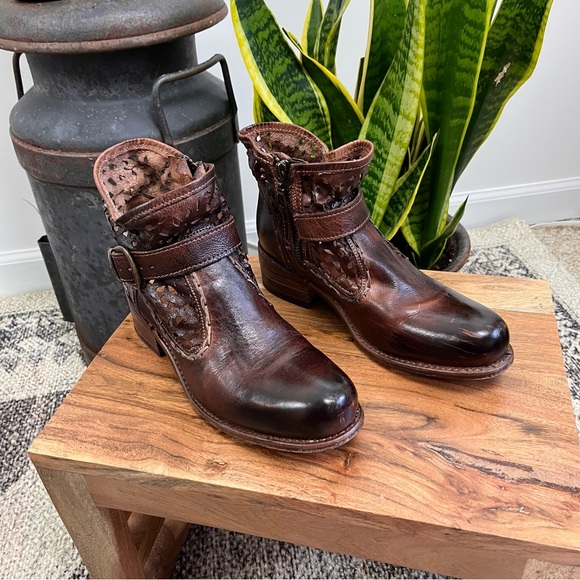 Bed Stu Shoes - BED STU Heather Women's Ankle Zip Perforated Leather Boot Teak. Size 8